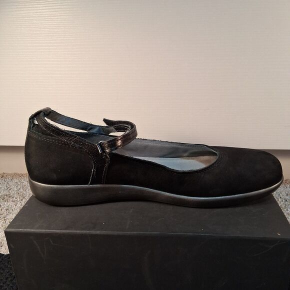 Naot Women's Suede Mary Jane Size 41 US (10-10 1/2) - Picture 6 of 15